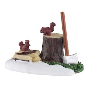 04730 Lemax Axe and logs 2023 pre order now - Click Image to Close